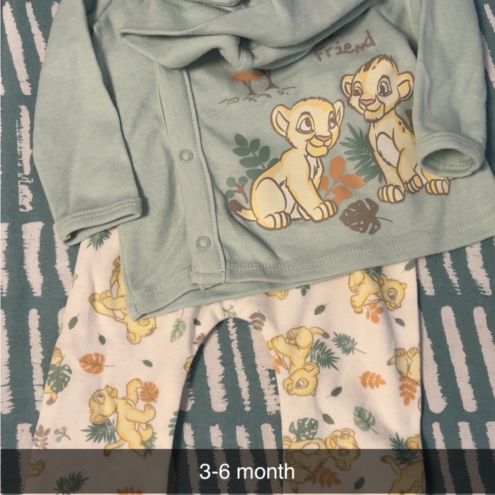 Kids Pajamas with Lion Print - Green and White